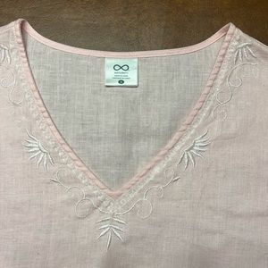 Light Pink Linen Embroidered Long-Sleeved Maternity Top by Maternity Size S